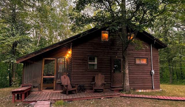 Secluded pet friendly cabin on 40 acres with frontage on the Kettle River