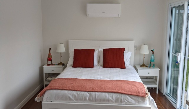 Secluded Pool House getaway- 500m to patrolled Shelly Beach