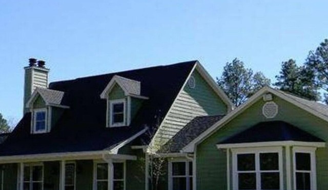 Secluded Private 4-bedroom house with WiFi, AC pool/hot tub/bar Gulfport