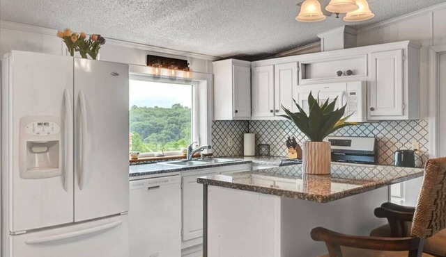 Secluded & Private Escape on Autumn Hill Farm