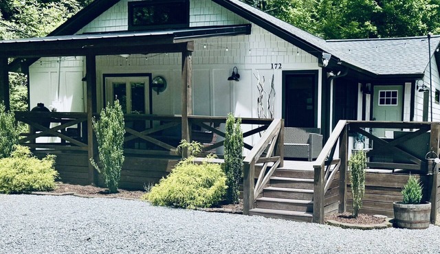 Secluded, Private Wilderness Haven with Hot Tub & Pet Friendly in Cashiers ,NC