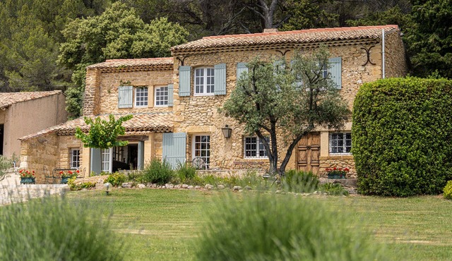 Secluded Provençal mas