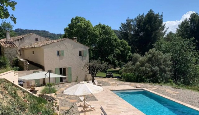 Secluded Provençal home with pool & stunning views
