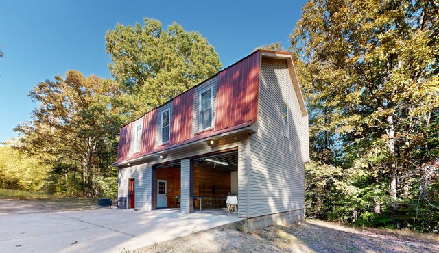 Secluded retreat home near lake with central AC, W/D, & games