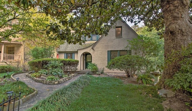 Secluded Retreat with Pool, King Beds in a Historic District, 2 mi from Oaklawn!