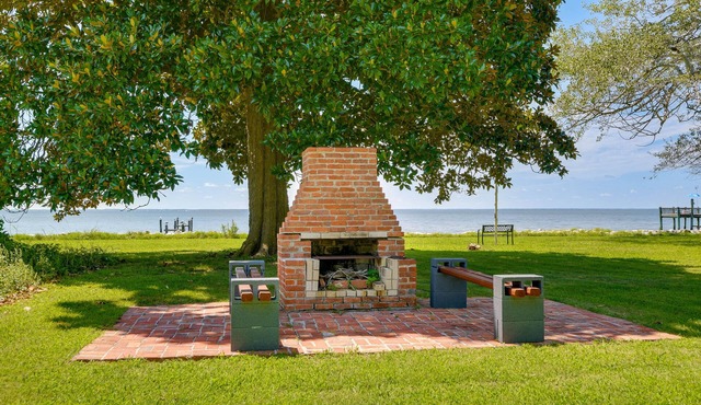 Secluded River Front Cottage