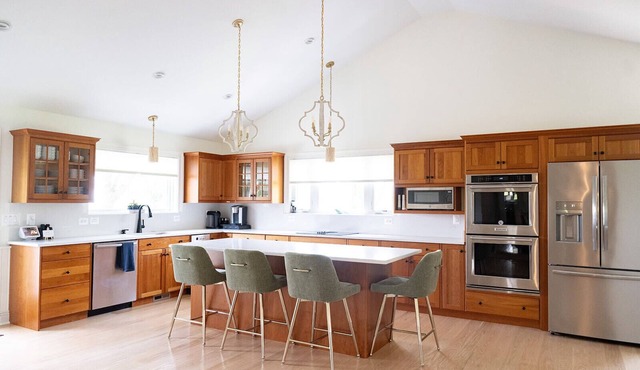 Secluded Riverfront Retreat on 100+ Acre Farm in Mechanicsville, WiFi, AC, &More