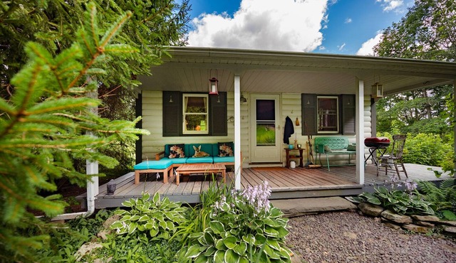 Secluded Romantic Cottage