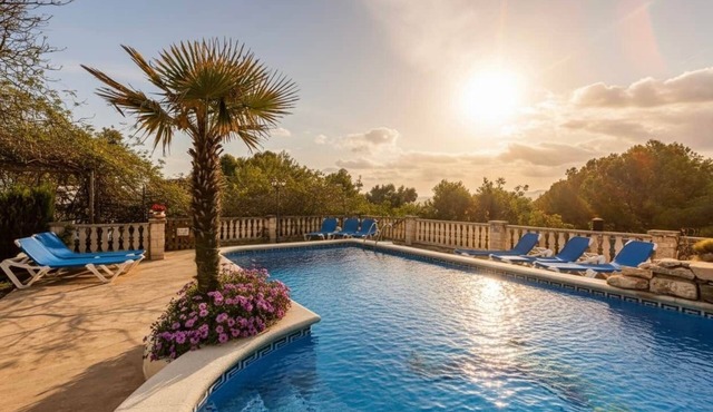 Secluded Rural Villa | Pool, BBQ & Nature