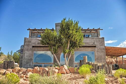 Secluded San Ysidro House w/Desert Views!