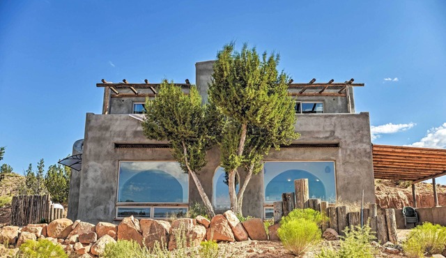 Secluded San Ysidro House w/Desert Views!
