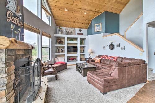 Secluded Show Low Home Near Hiking Trails!