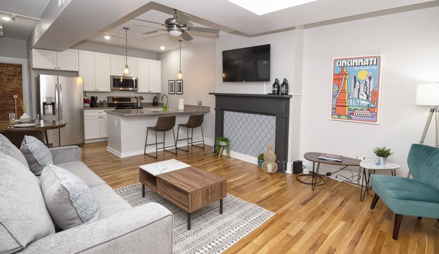 Secluded & Spacious 1BR Condo – Central in OTR