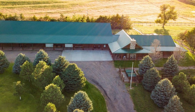 Secluded & Spacious Log Cabin Lodge Located in Western Nebraska - Pet-friendly!