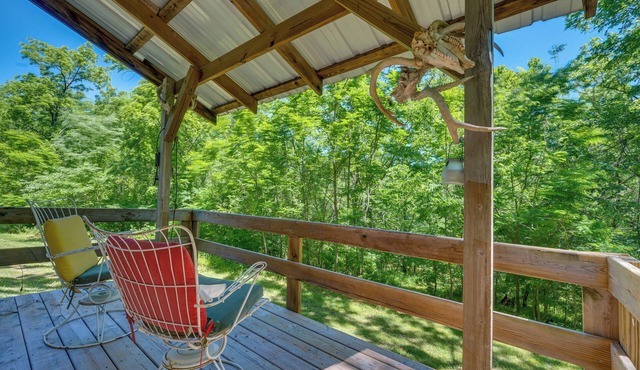 Secluded St Charles Cabin w/Gas Grill + Fire Pit!