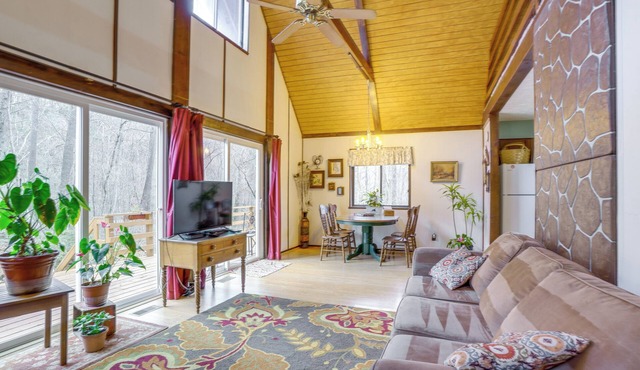 Secluded Stanardsville Cabin: Pets Welcome