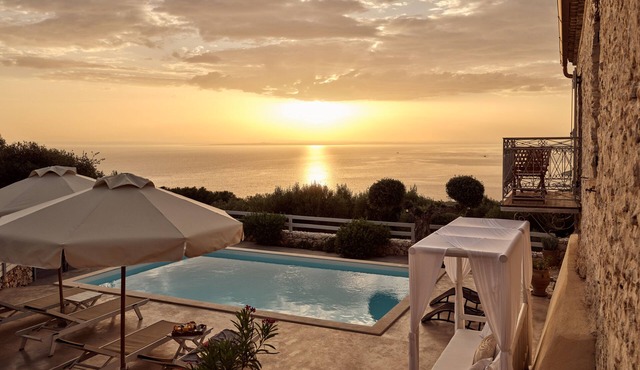 SECLUDED STONE BUILT LUXURY 3 BEDROOM VILLA WITH PRIVATE POOL AND SEA VIEW
