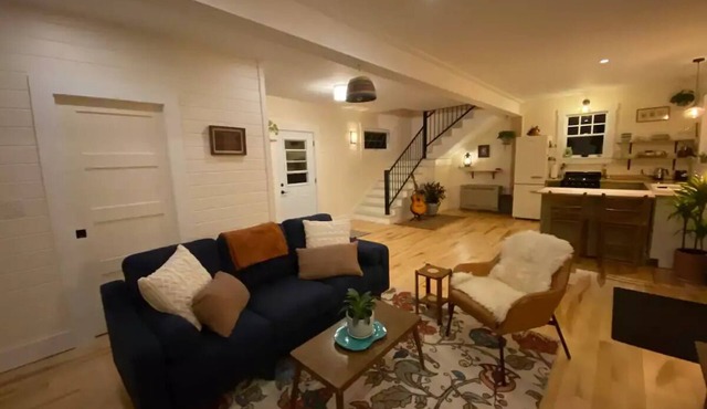 Secluded streamside retreat in wine countrynn