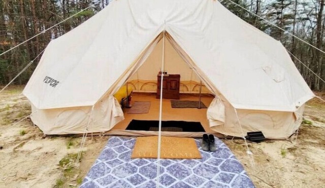 Secluded tent in Bankhead