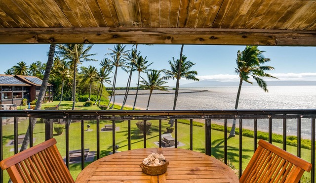 Secluded, third-floor condo with ocean views, WiFi & outdoor pool