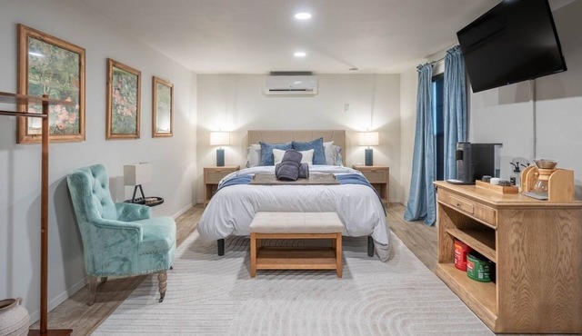 Secluded Tiny Home w/Fast Wi-Fi in Prime Location