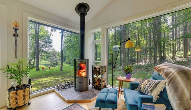 Secluded Upstate NY Forest Cottage on 33 Acres!