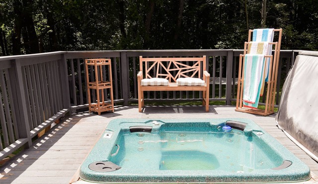 Secluded Vacation Home with private backyard oasis & access to resort amenities