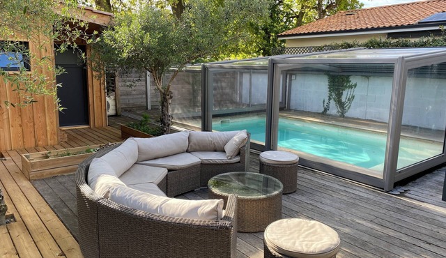 Secluded villa on the Bassin d'Arcachon with private heated pool