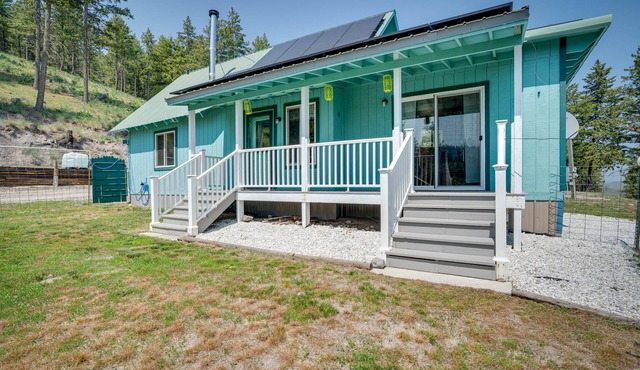 Secluded Washington Cabin Near Hikes & Lakes!