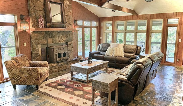 Secluded Waterfront Lakehouse!- Gourmet kitchen, private swim dock, fire pit!