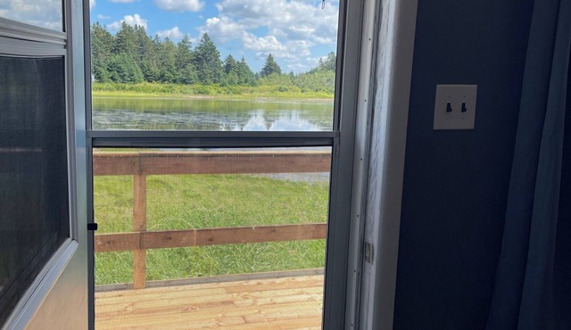 Secluded Waterfront Cottage with Kayaks