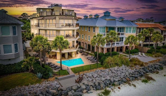 Second Floor, Oceanfront Condo, Concierge Service!