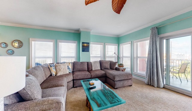 Second Floor Condo a/Ocean View, Shared Pool & Hot Tub, High-Speed WiFi, & W/D