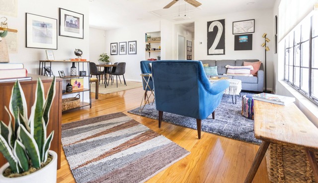 Second Floor Serenity in a Great Location!