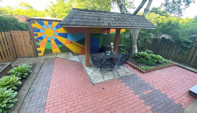 Secret Garden by Frick Park with Garage Parking