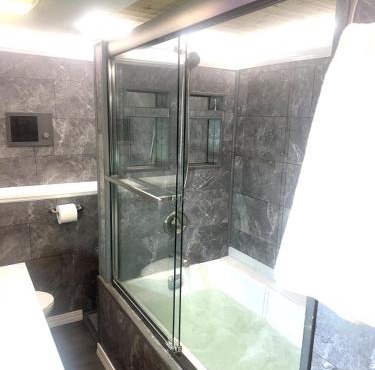 Secret Hot Tub King Haven Hideout