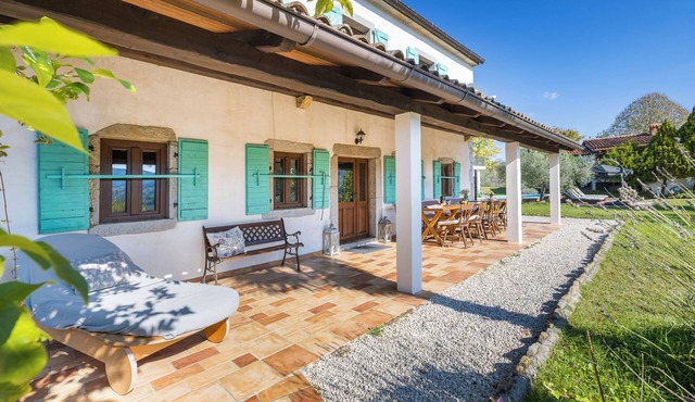 Secret inspiring getaway Magical Villa with a guest house in a unique spot