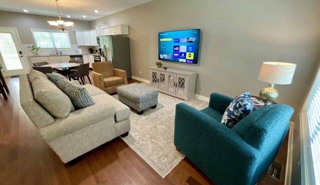 Secretariat Cottage | Cozy Versailles Getaway