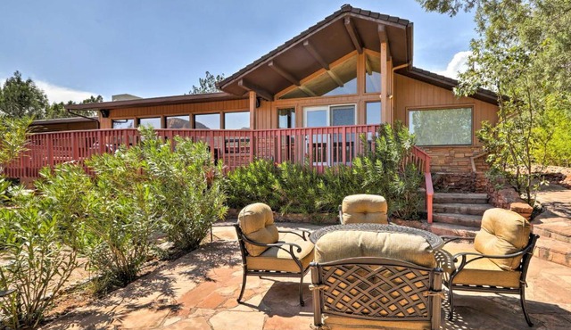 Sedona Home with Stunning Mtn Views, Fire Pit and Deck