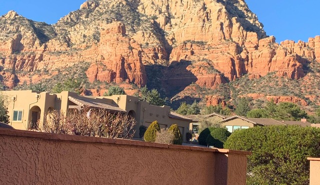 Sedona Red Rock Views and Dogs are welcome