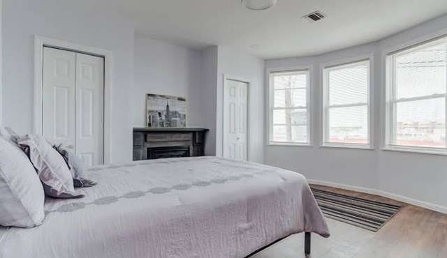 SEE NYC 4 LESS, sleeps 6, Ironbound, Newark