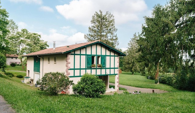 See Promotion 2024! Domaine du Lac d'Harrieta: Your vacation in the Basque Country.