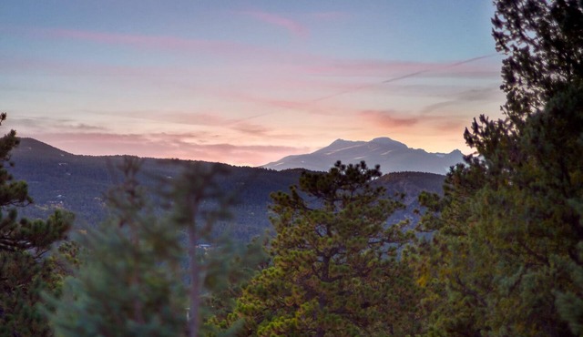 See video: BEAUTIFUL private getaway b/w Boulder &Golden @8100'; garage parking