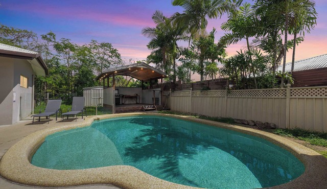 Seednest 7 bedroom beach house Pool &Game Room