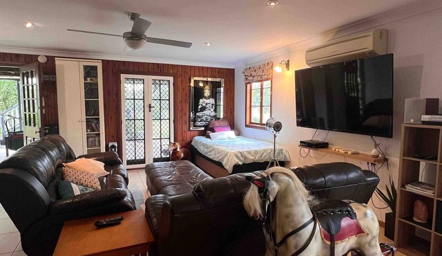 Seehorse Meadows, a Farm Stay in Churchable!