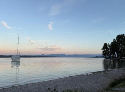 Seeperle Tutzing, zentral, fussläufig zum Starnbergersee in Tutzing