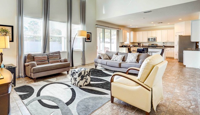 Seffner Home w/ Private Backyard: Near Tampa!