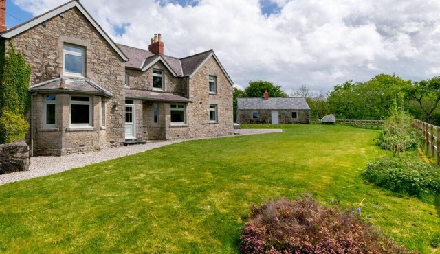 Segrwyd Uchaf - Five Bedroom House, Sleeps 10