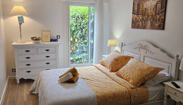 Seine waterfront: 8min from La Défense, 15min from Paris and 20min from Stade de France