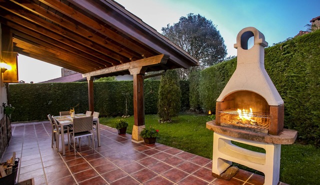 Self catering Chalet Canero for 6 people